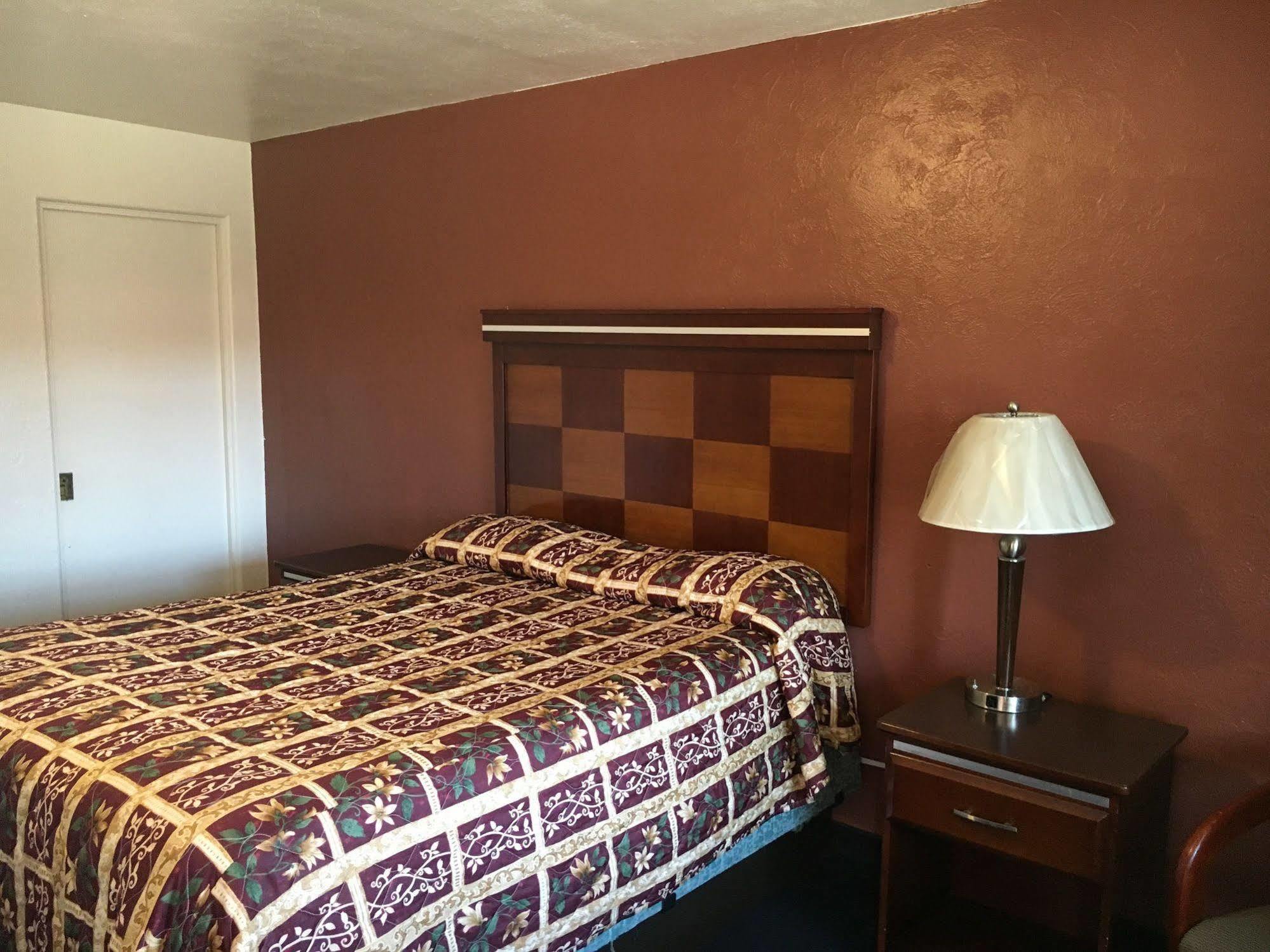 Deluxe Inn Of Roswell Exterior foto